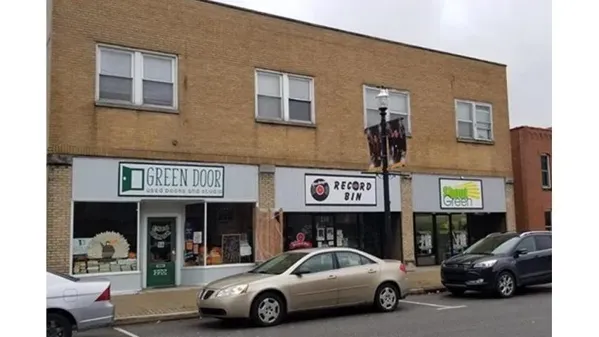 Record store thumbnail: Tom Lounges' Record Bin