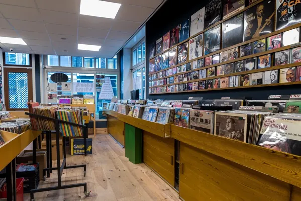 Record store thumbnail: Bier&Vinyl