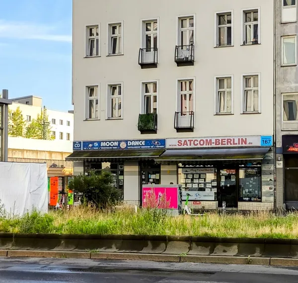 Record Store: Moon Dance