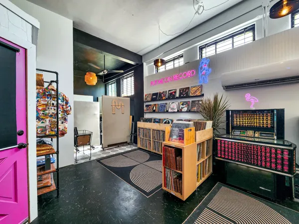 Record store thumbnail: Put Me On Record