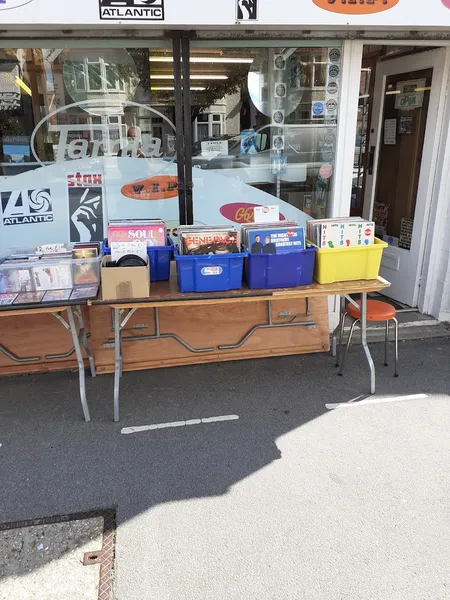 Record store thumbnail: CD & Record Station