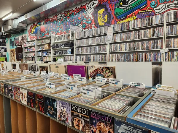 Record store thumbnail: The Beat goes on Records and More LLC