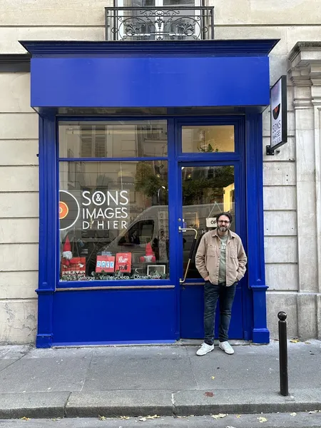 Record Store: Sons et Images d’Hier - Disquaire, magasin de hi-fi, librairie musicale.