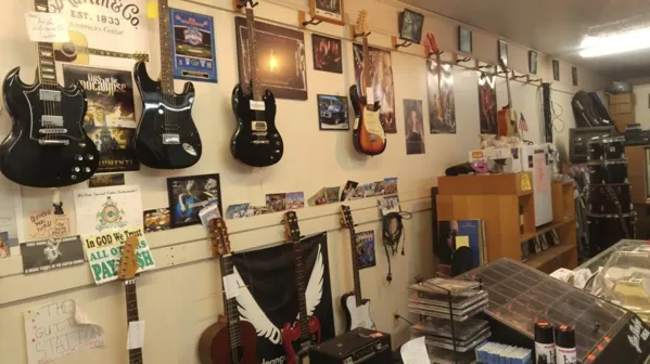 Record Store: Guitar Station