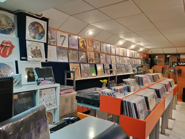 Record Store: Trend Music World Dj Land S.aS.