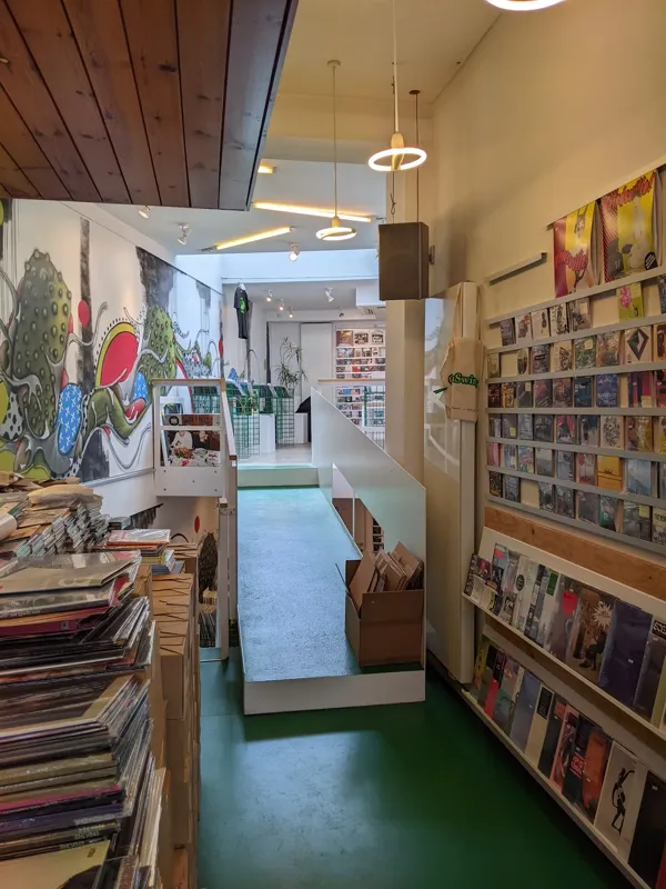 Record store thumbnail: Gigaswing