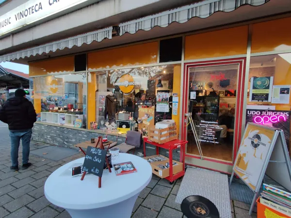 Record store thumbnail: Loewenrecords