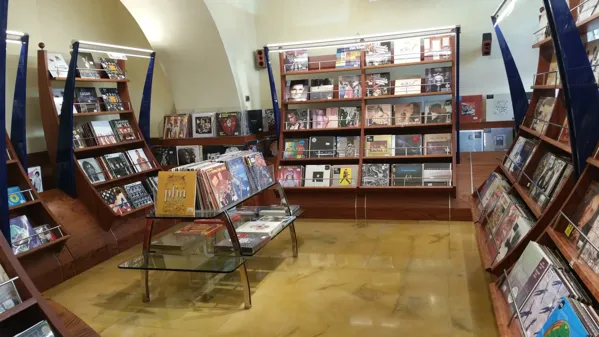 Record Store: Discoteca Laziale