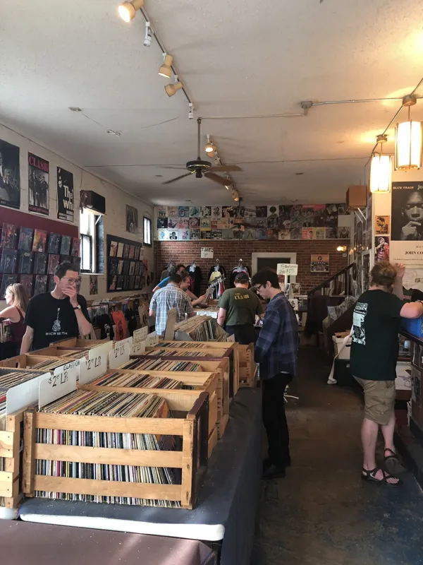 Record Store: Voltage Records