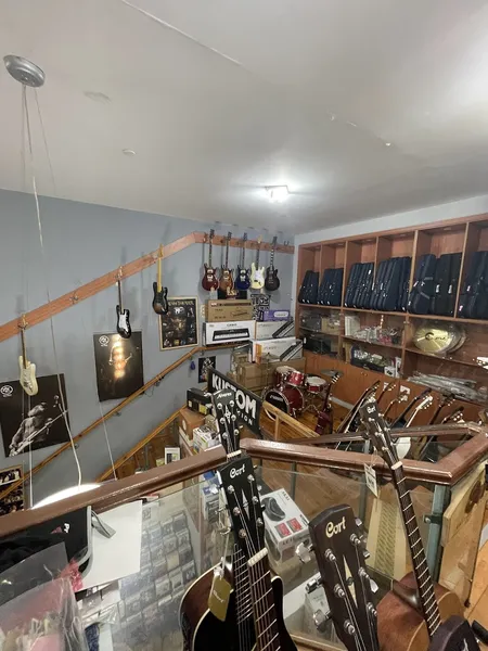 Record Store: פיקולו