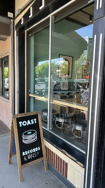Record Store: Toast Records & Bakes