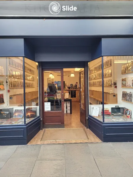 Record Store: Slide Record Shop