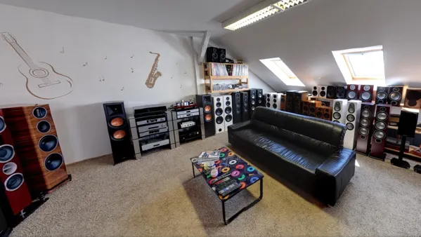 Record Store: House Of Music