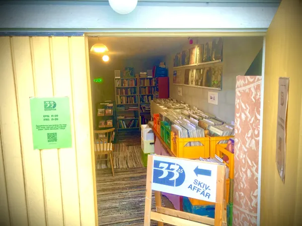 Record store thumbnail: 33/45 Skivaffären i Växjö