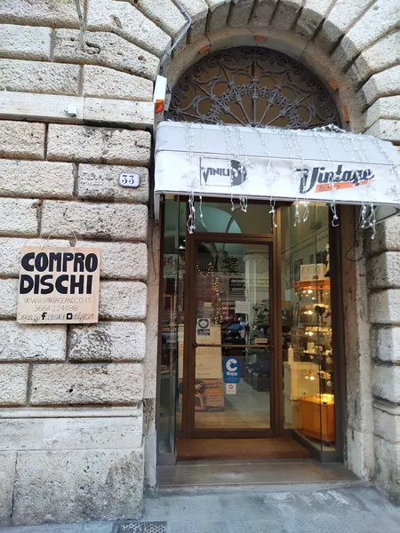 Record store thumbnail: Vintage & Co.