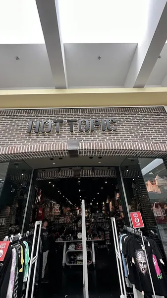 Record store thumbnail: FYE