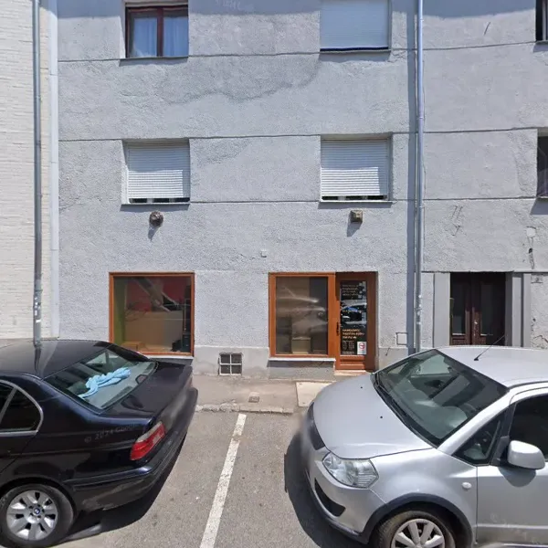 Record Store: Zenemánia hanglemez bolt