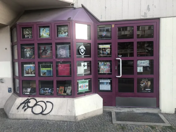 Record store thumbnail: riseikel