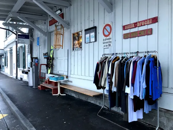 Record store thumbnail: Antik-Brocki Uetikon Bahnhof